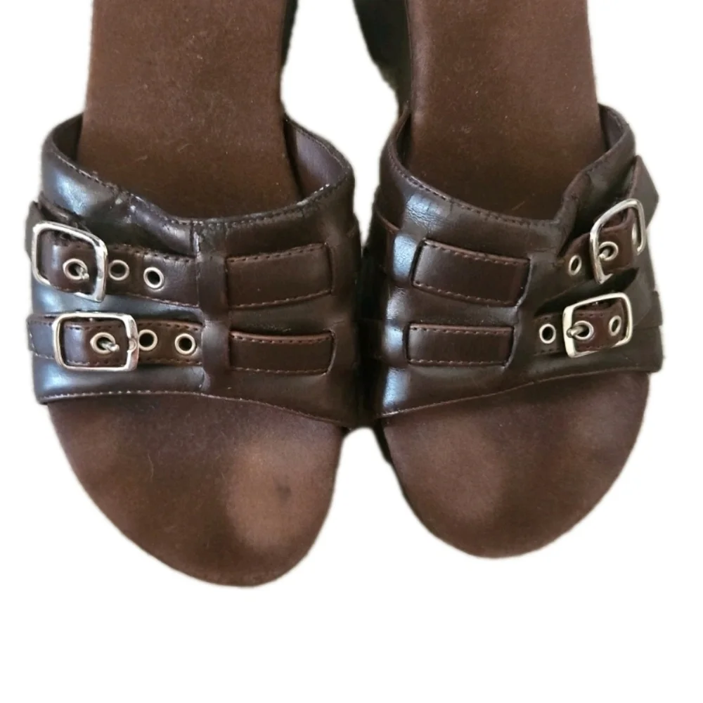 Xhilaration Womens Brown Vintage Y2K 90s Chunky Buckle Trendy Retro Shoe 8.5